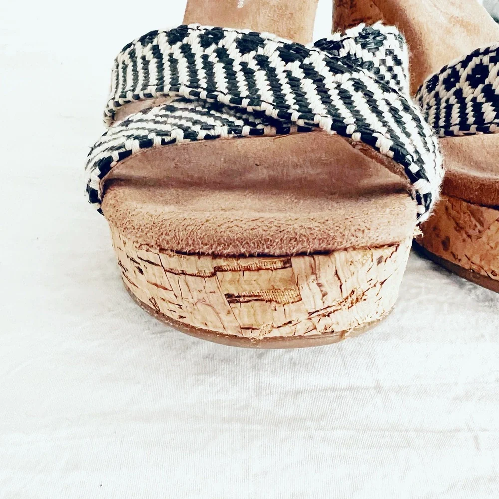 ☀️TOMS~ Strappy Wedges~ Size 8☀️ - Picture 8 of 16